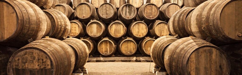 How long to age a drink in an oak barrel