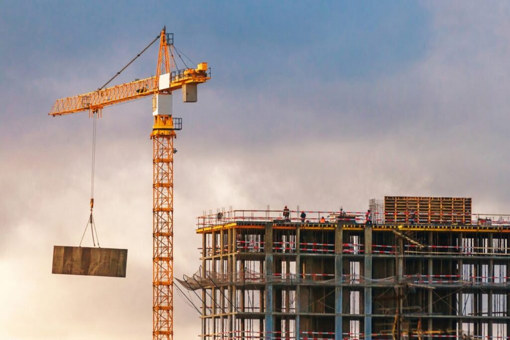 Factors to Consider Before Choosing a Construction Materials Company