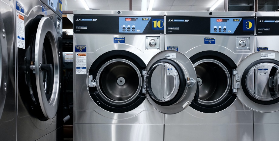 Choosing the Best Equipment for Your Laundromat: What Factors to Consider